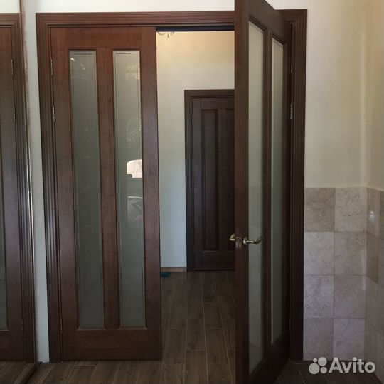 Двери межкомнатные из массива