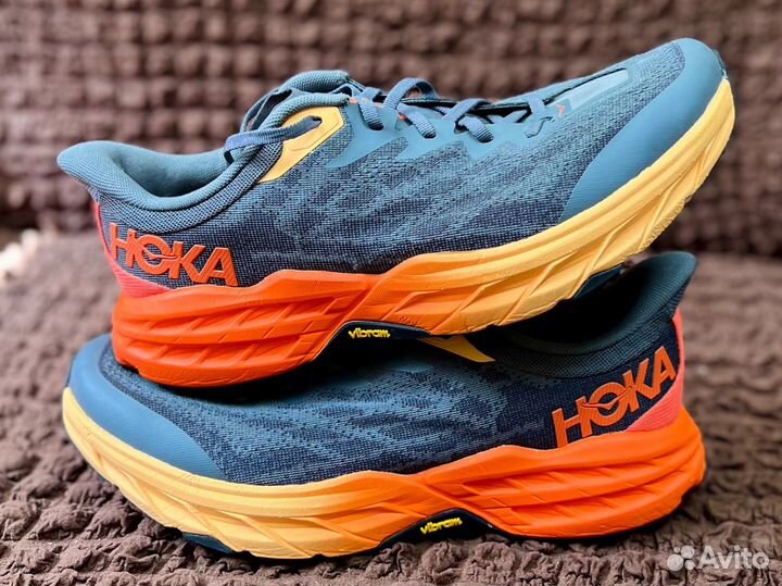 Беговые кроссовки Hoka One One Speedgoat 5