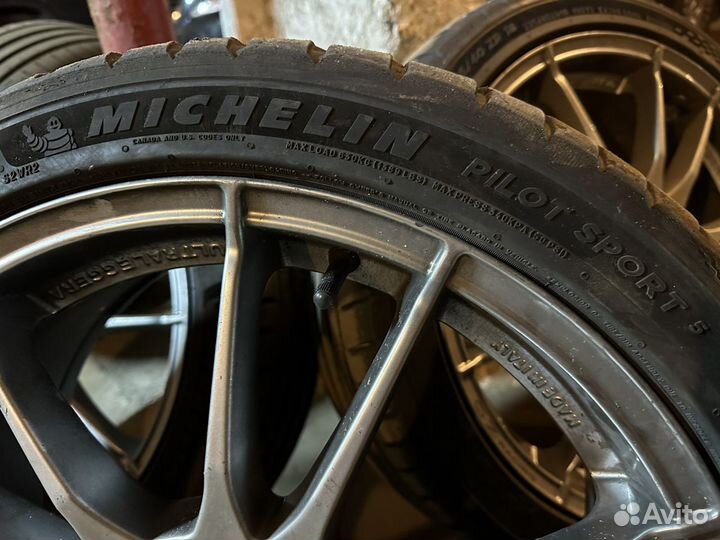 OZ Ultraleggera R18 Michelin Pilot Sport 5 225/40