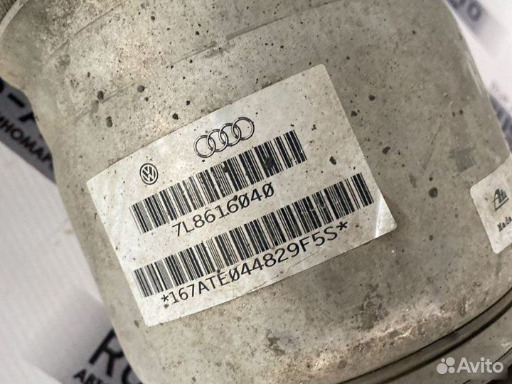 Стойка передняя правая Audi Q7 4L 2005 -2009