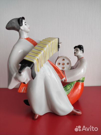 Статуэтка СССР Перепляс с бубном и гармонью