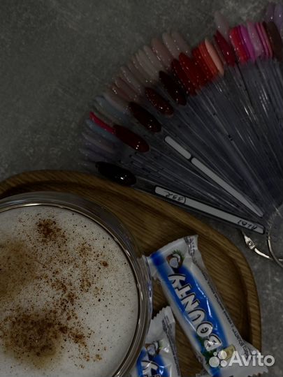 Маникюр с покрытием гель лак