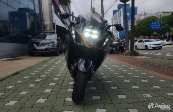 Suzuki GSX1300R hayabusa