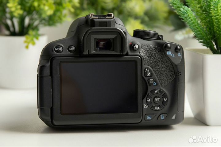 Canon 700D Kit