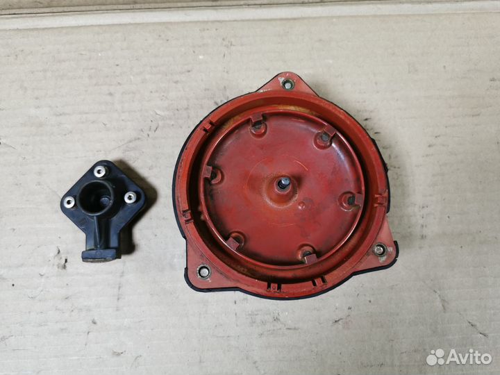 Крышка распределителя M104980 Mercedes W124