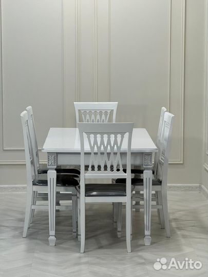 Стол обеденный в наличии