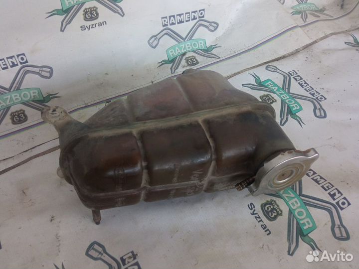 Бачок расширительный Mercedes-Benz W124