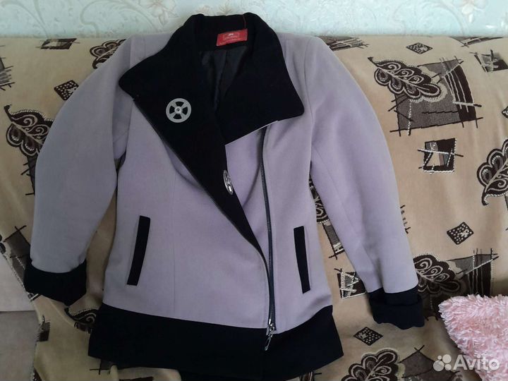 Пальто для девочки укороченное