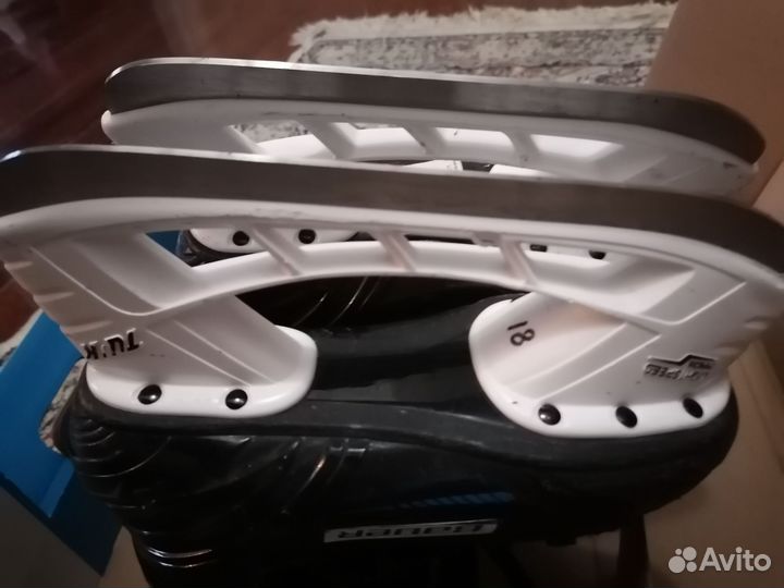 Хоккейные коньки bauer