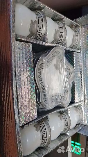 Чайный сервиз ему более 30 лет