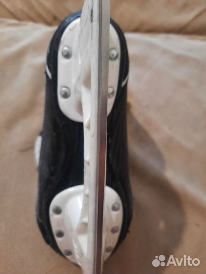 Хоккейные коньки bauer