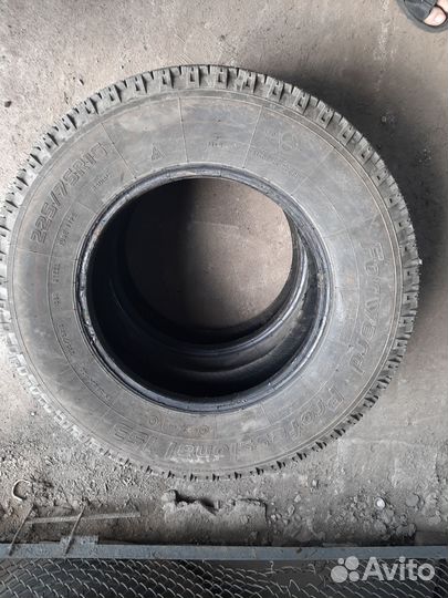 Шины 225 75 16 бу один месяц