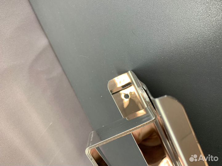 Держатель для туалетной бумаги с полкой для мобиль