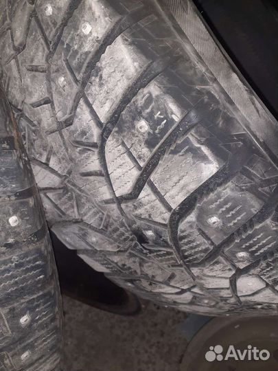 Bridgestone Blizzak Spike-02 225/60 R17