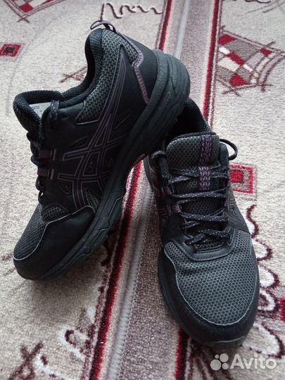 Кроссовки asics