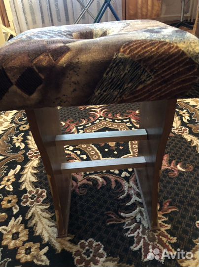 Табурет мягкий