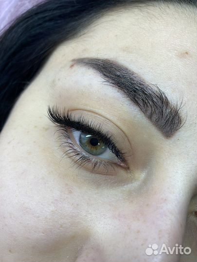 Наращивание ресниц модели