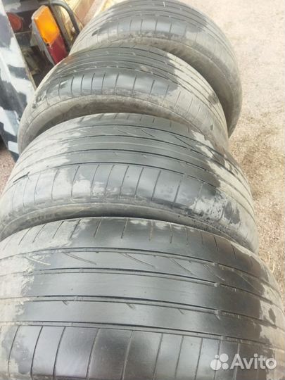 Bridgestone Dueler H/P Sport 265/50 R19