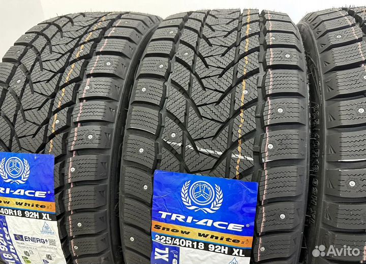 Tri Ace Snow White II 225/40 R18 39H
