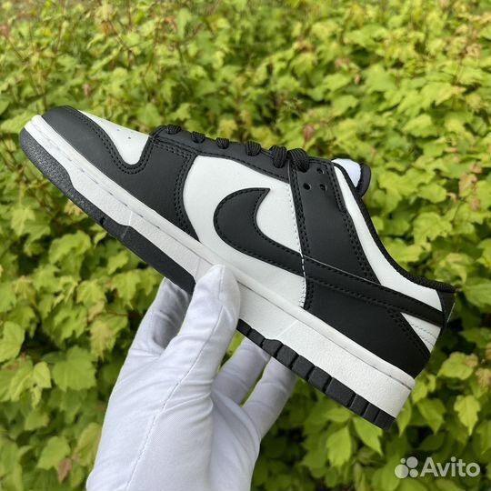 Кроссовки Nike SB Dunk Low черно-белые