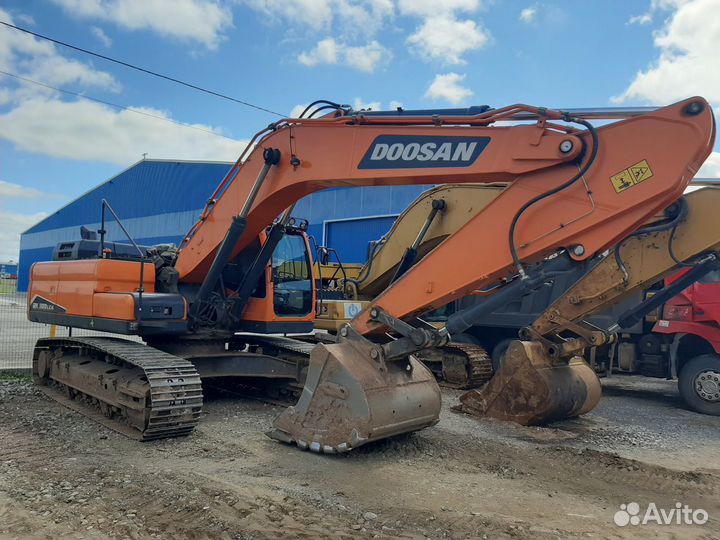 Гусеничный экскаватор DOOSAN DX300LCA, 2022