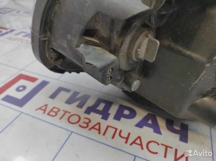 Фара правая Kia Soul 2 (PS) 92102-B2040. Дефект кр