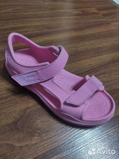 Сандалии детские crocs