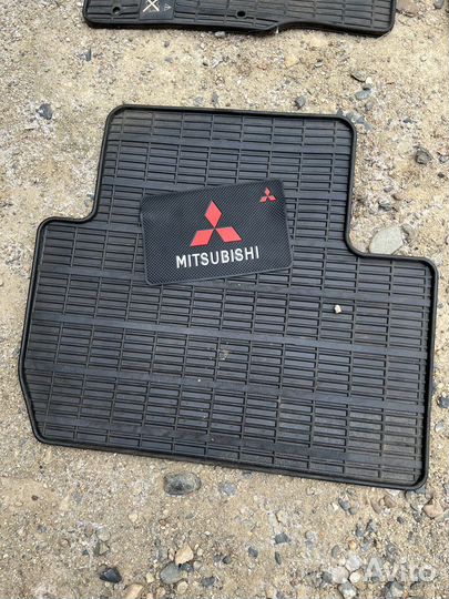 Резиновые коврики митсубиси аутлендер 3