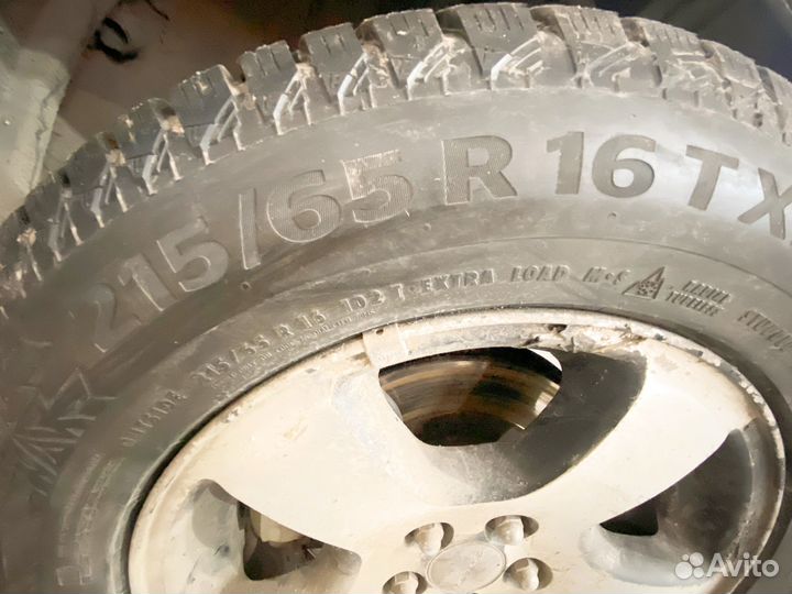 Continental IceContact 2 215/65 R16