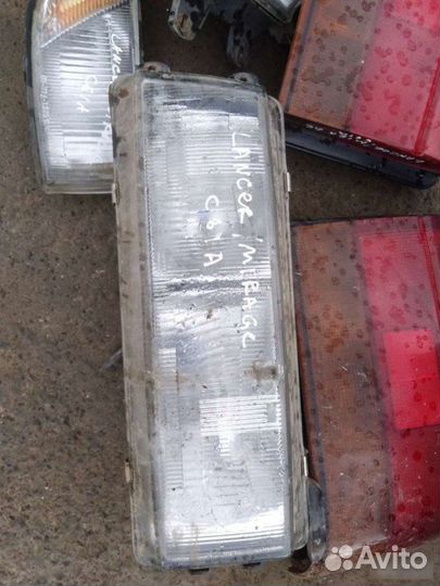Фара Mitsubishi Mirage C61A