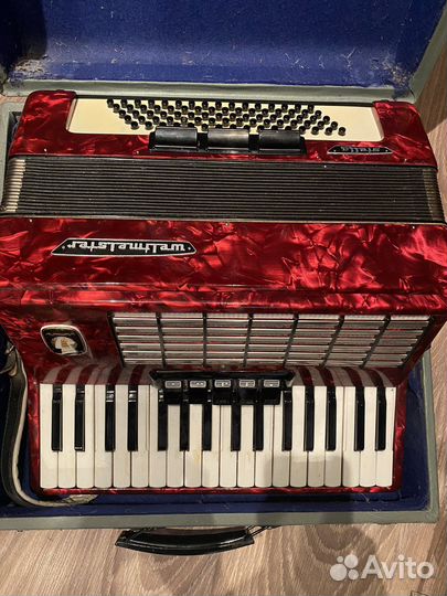 Продам аккордеон Weltmeister