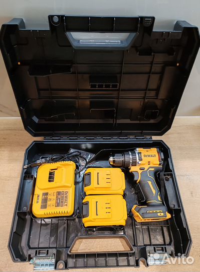 Бесщеточный шуруповерт ударный Dewalt 20 v 6 а/ч