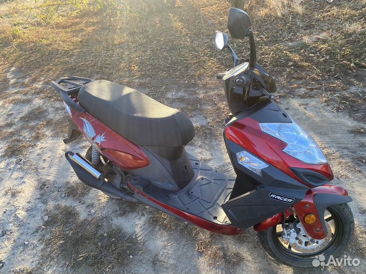 Скутер Racer 150см3