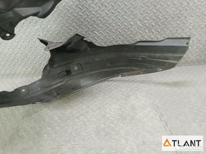 Подкрылок передний правый nissan march