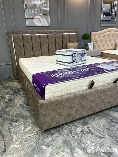 Интерьерная кровать