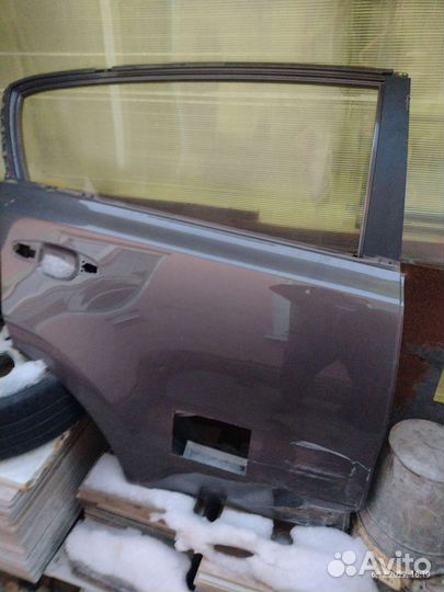 Дверь задняя правая kia sportage 4