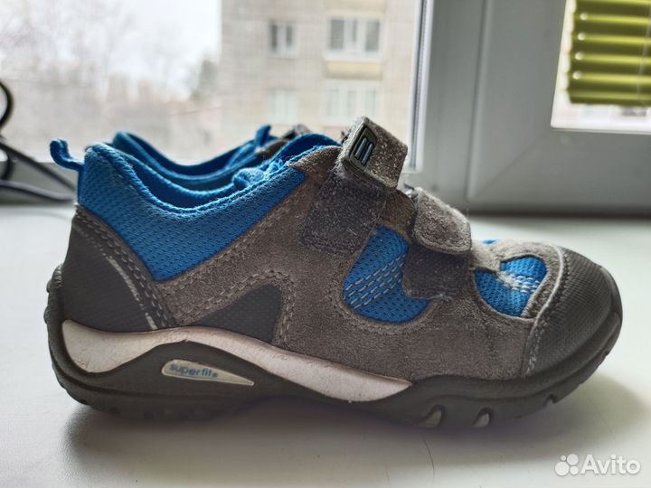 Кроссовки для мальчика 29р