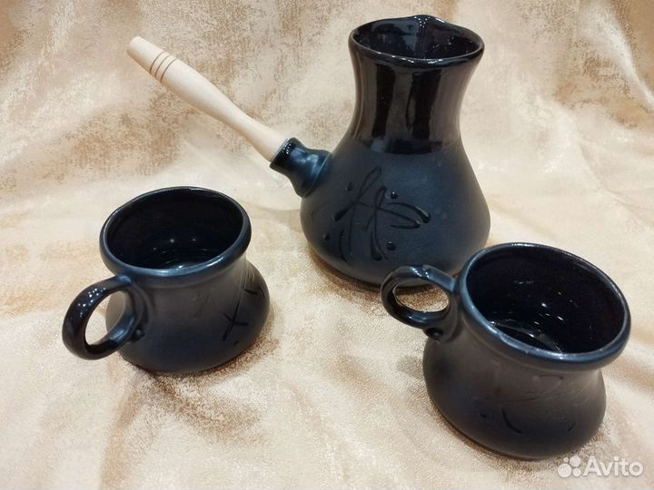 Кофейный набор: турка, две чашки