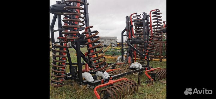 Посевной комплекс Bourgault, каток прикатывающий