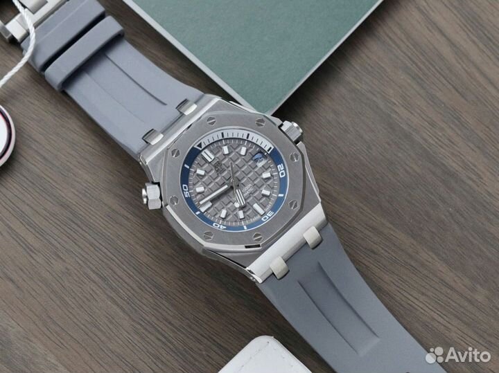 Часы Audemars Piguet Royal Oak 15720ST Grey