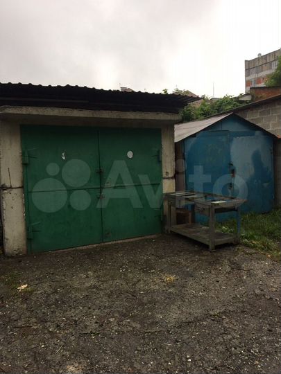 Гараж, > 30 м²