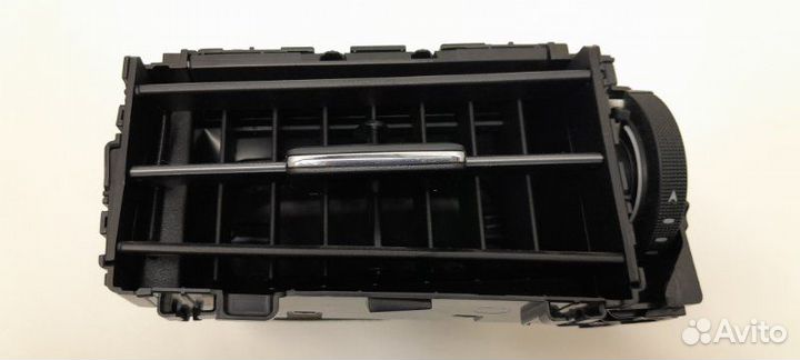 Дефлектор воздушный центральный левый Lexus Lx570