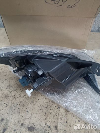 Фара передняя левая