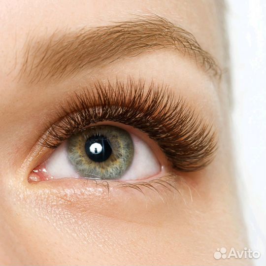 Наращивание ресниц, оформление бровей