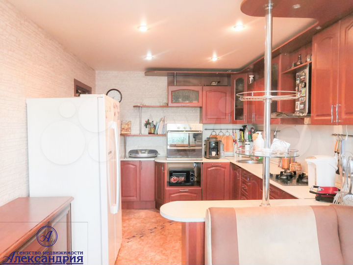 4-к. квартира, 122 м², 5/6 эт.