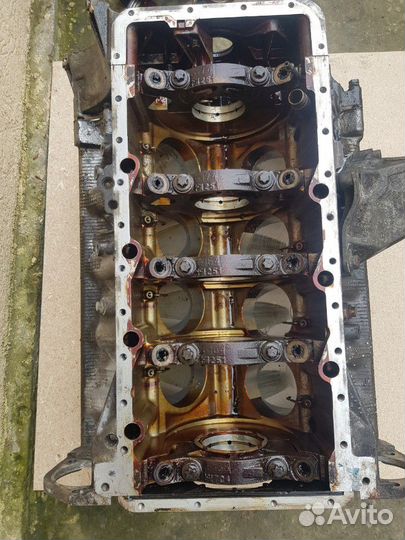 Блок цилиндров на BMW n62 b40