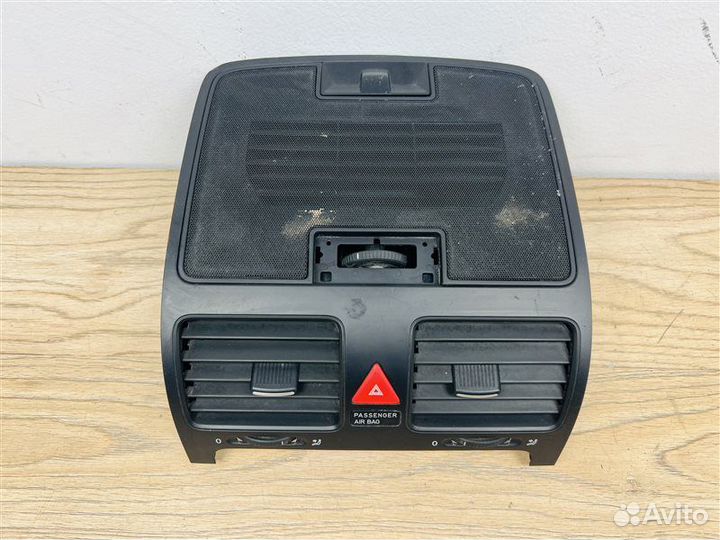 Воздуховод Volkswagen Jetta 5 BVY 2.0 2005-2011