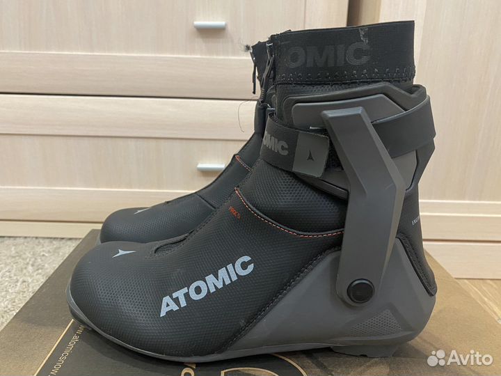 Ботинки лыжные atomic