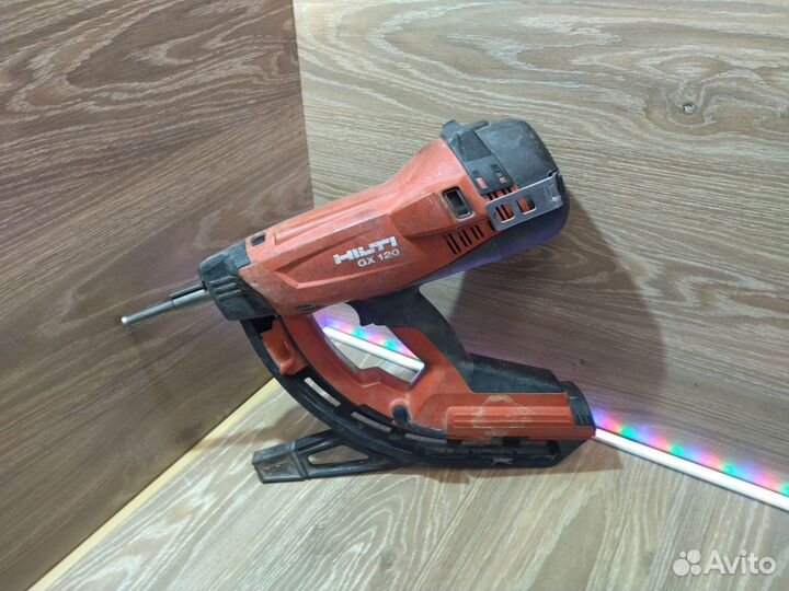 Ис. 88 Пистолет монтажный Hilti GS120