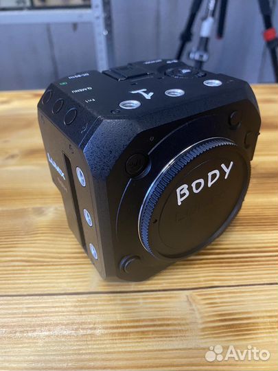 Видеокамера Panasonic DC-BS1H